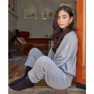 ALO Yoga Jet Set Cashmere Pullover Crew Neck Sweater Gray Size Medium